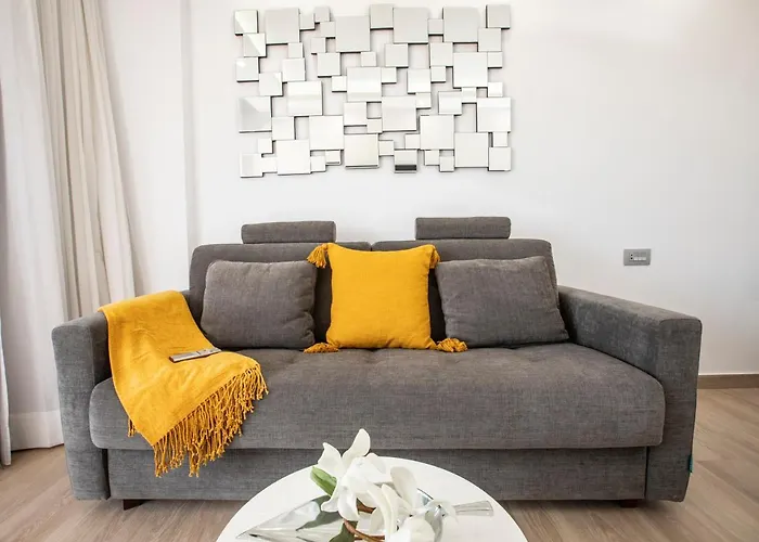 Luxury Boutique In Torres Del Sol Daire *