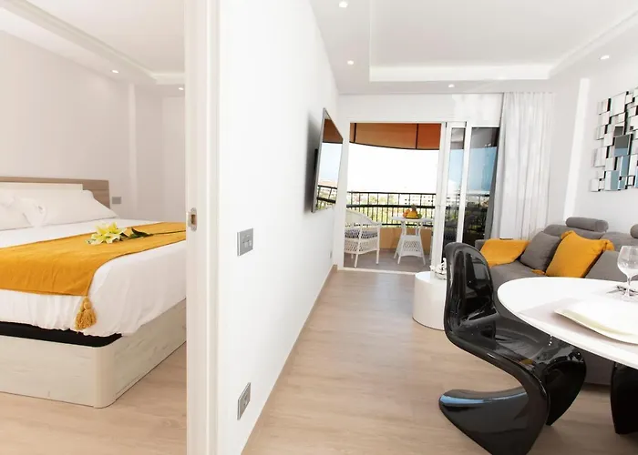 Luxury Boutique In Torres Del Sol Daire