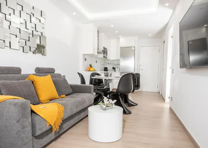 Luxury Boutique In Torres Del Sol Lägenhet