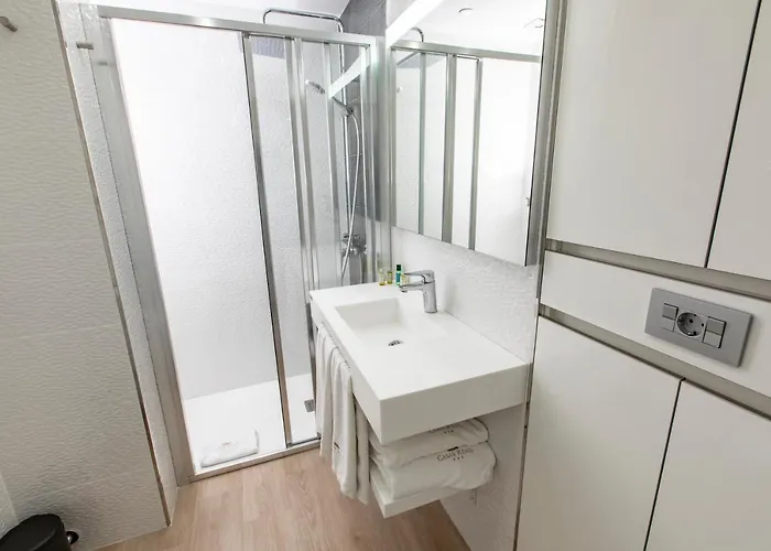 Luxury Boutique In Torres Del Sol *